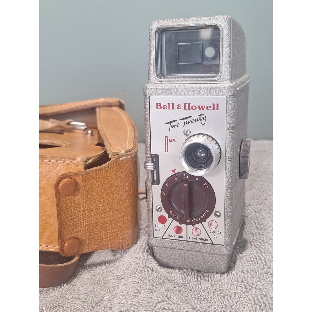 Vintage Bell & Howell Two Twenty 8mm Movie Camera w Case – Works- VG+